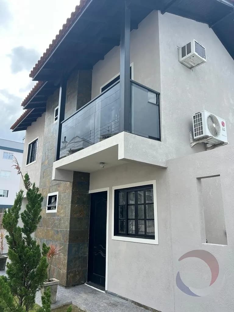 Casa para venda com 2 dormitórios em Pagani com 138 m² — foto principal