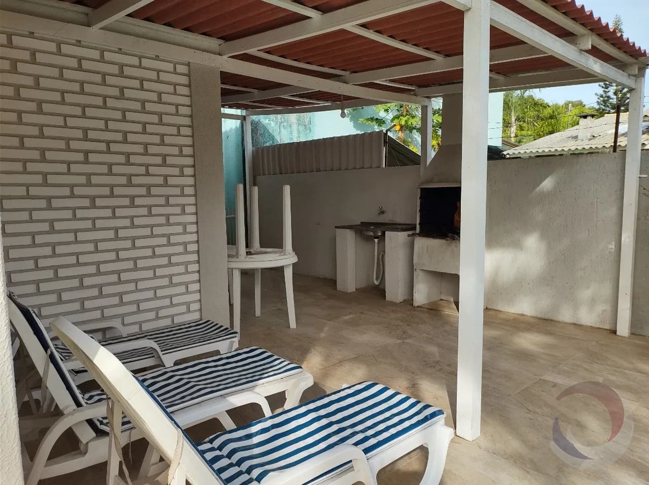 Casa para venda com 4 dormitórios em Ingleses Do Rio Vermelho com 173 m² — foto 2