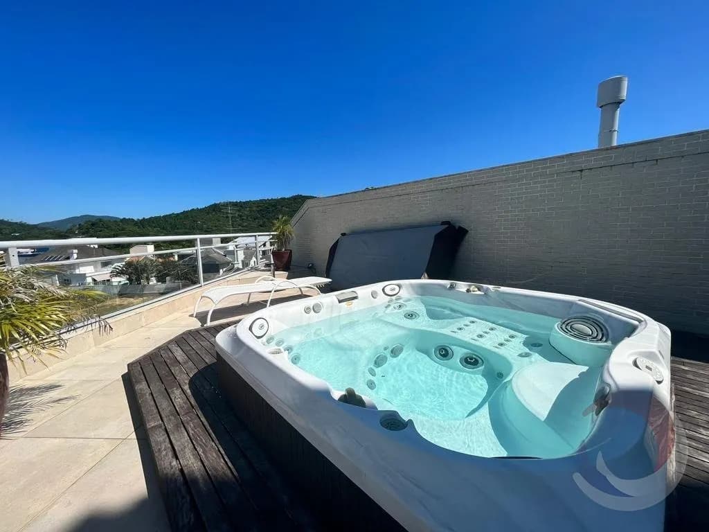 Cobertura para venda com 3 dormitórios em Jurerê com 224 m² — foto principal