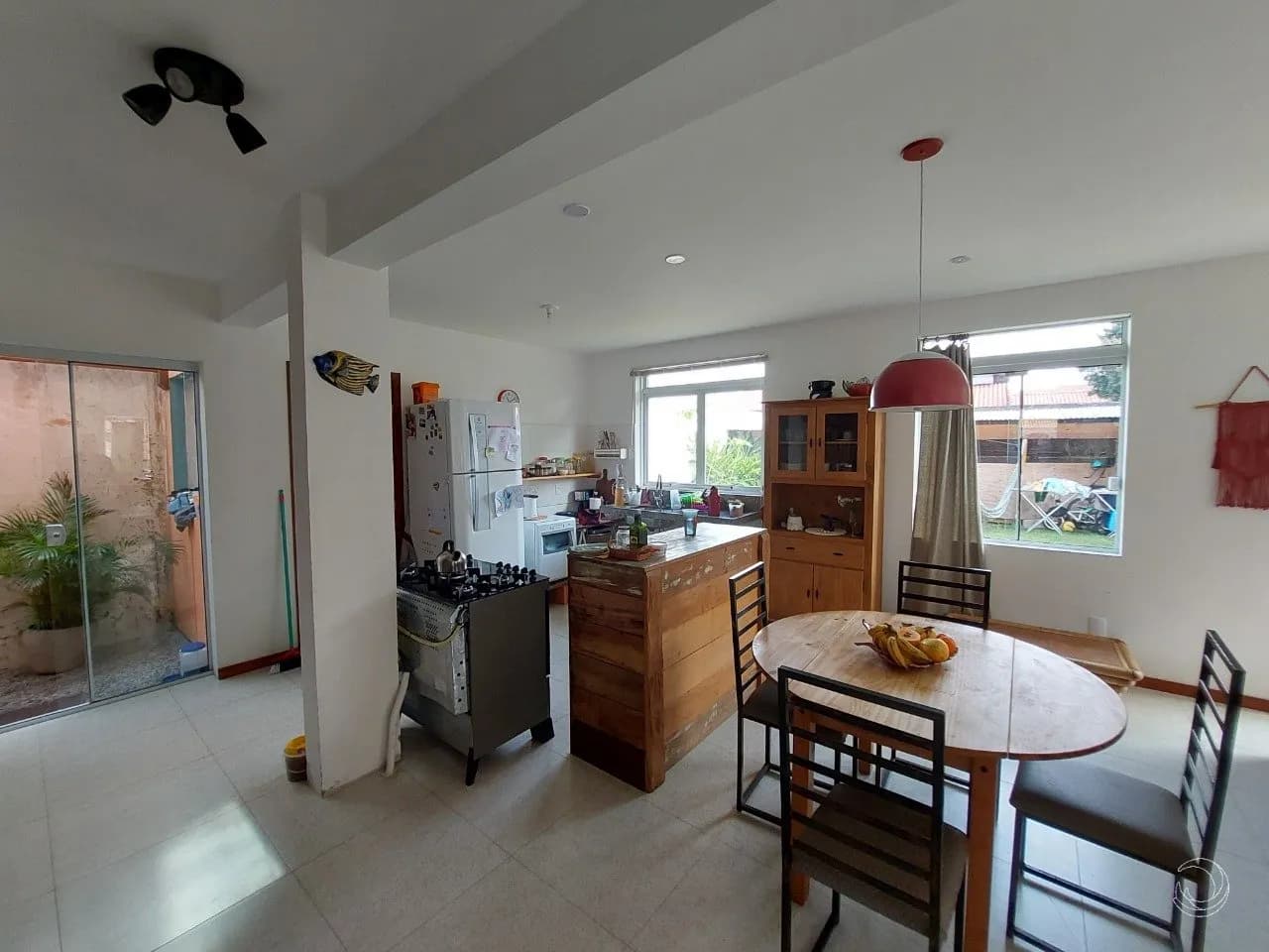 Casa para venda com 5 dormitórios em Campeche com 186 m² — foto principal