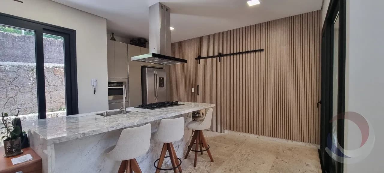 Casa de condomínio para venda com 3 dormitórios em Cacupé com 323 m² — foto 2