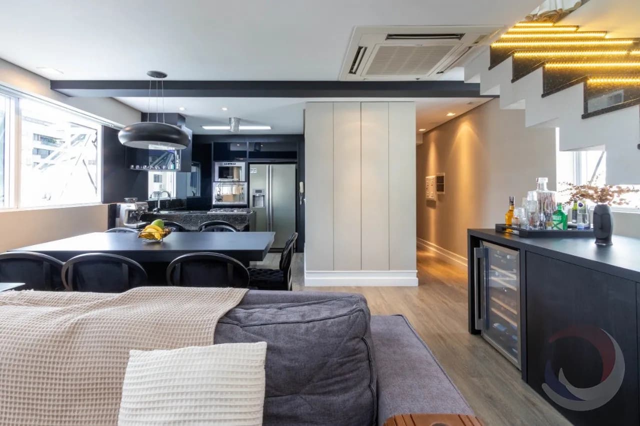 Apartamento para venda com 1 dormitório, em Centro com 85 m² — foto principal