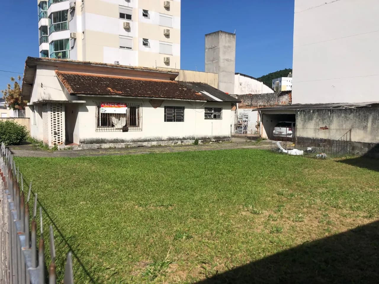 Terreno para venda em Saco Dos Limões com 587 m² — foto principal