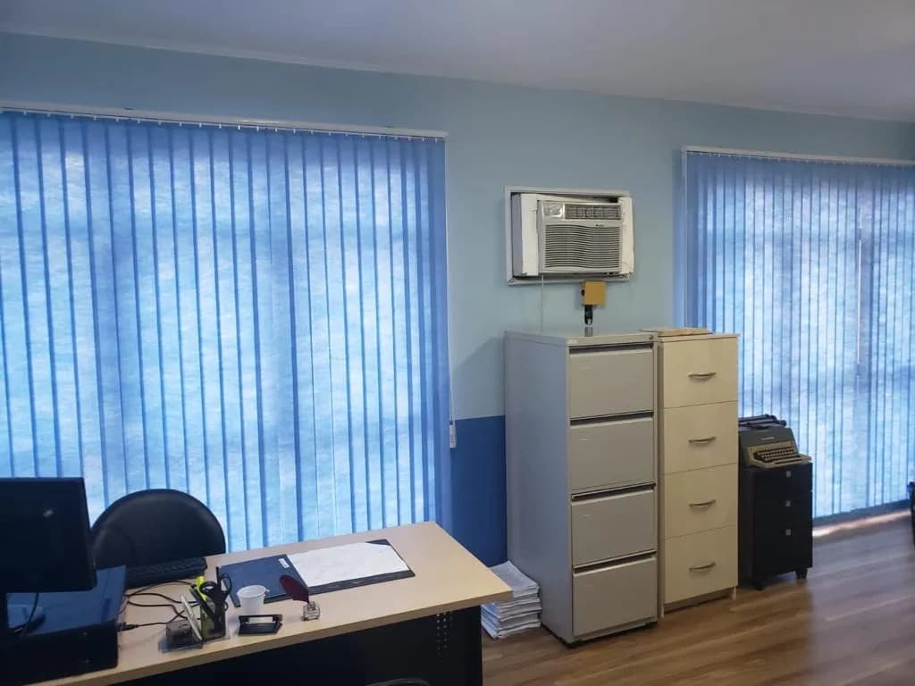 Sala comercial para venda em Kobrasol com 24 m²