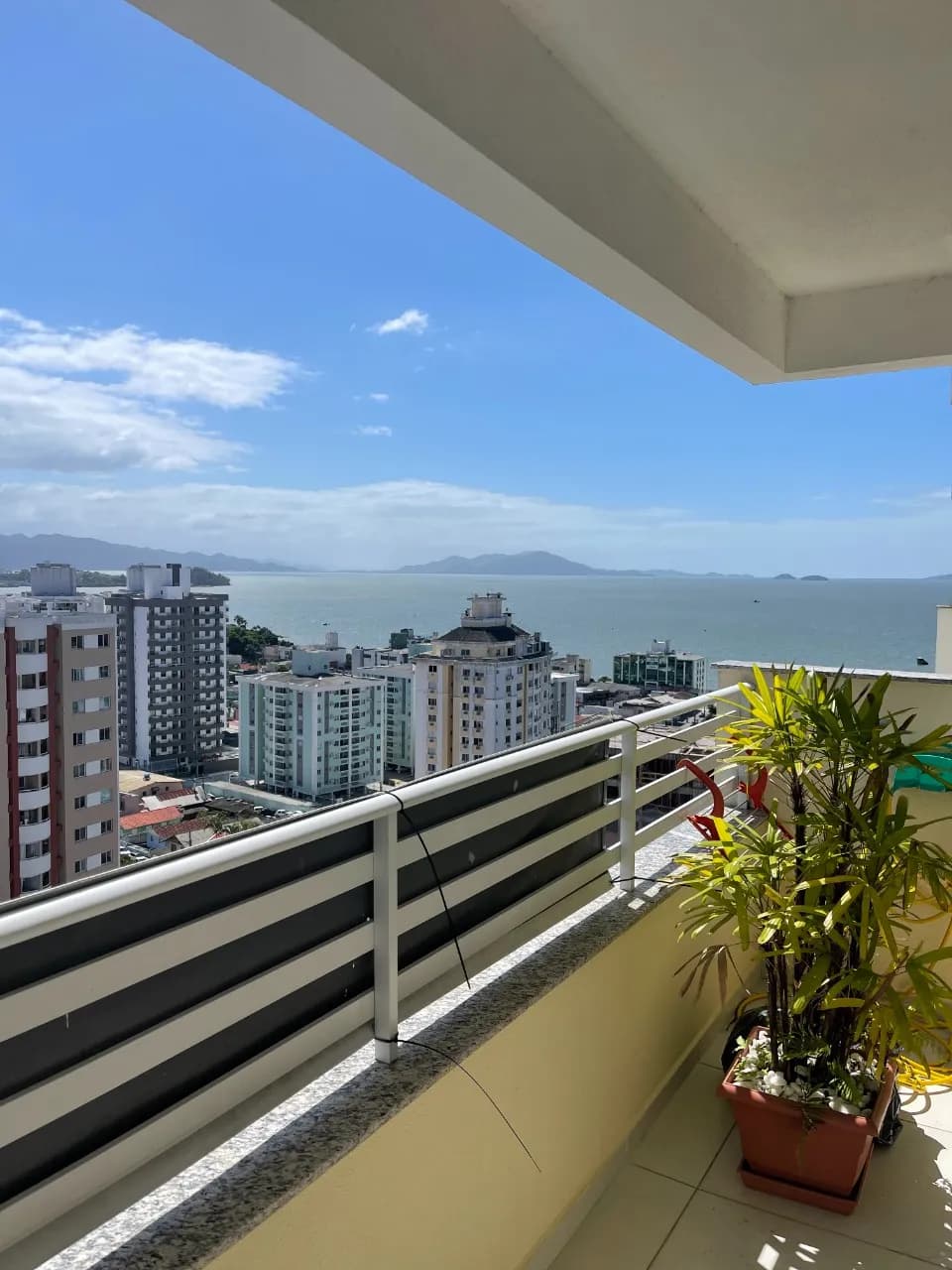 Apartamento para venda com 2 dormitórios em Barreiros com 94 m² — foto 2