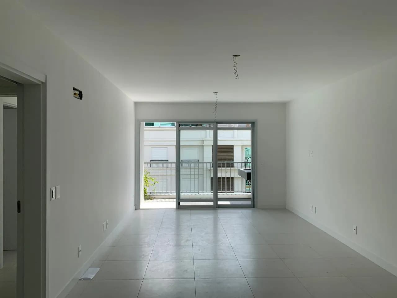 Apartamento para venda com 3 dormitórios em Jurerê com 105 m² — foto principal
