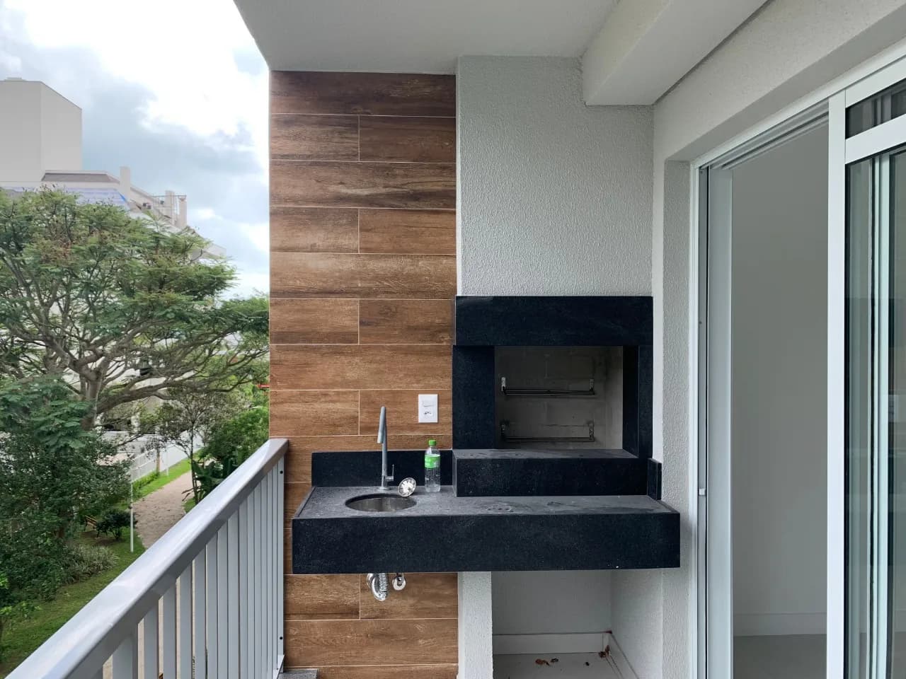 Apartamento para venda com 3 dormitórios em Jurerê com 105 m² — foto 2