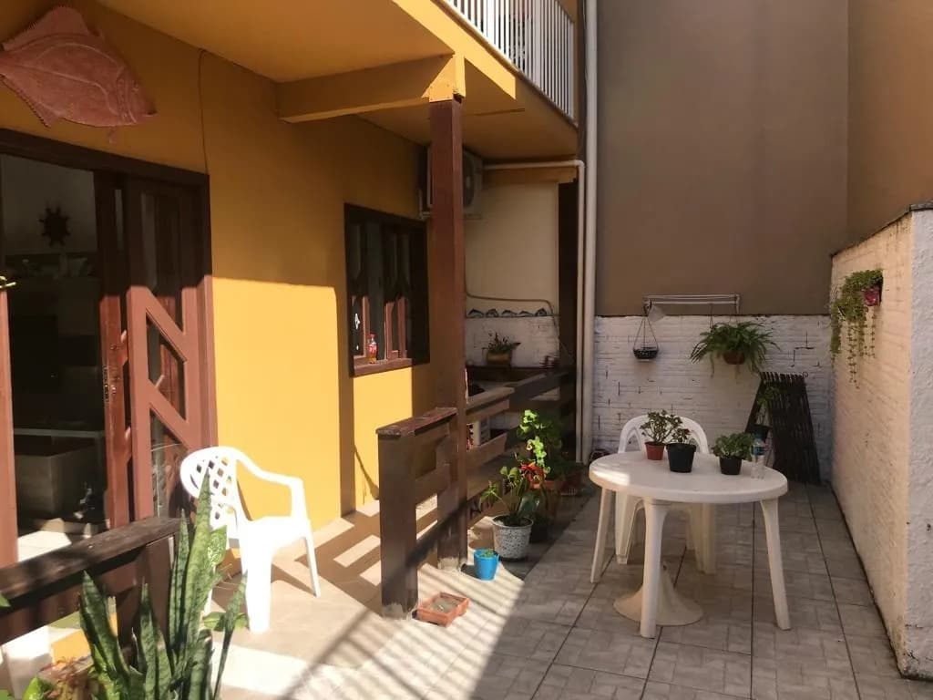 Casa para venda com 5 dormitórios em Lagoa Da Conceição com 250 m²