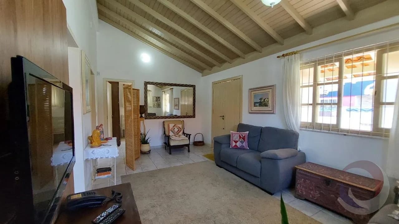Casa para venda com 4 dormitórios em Campeche com 150 m² — foto 2