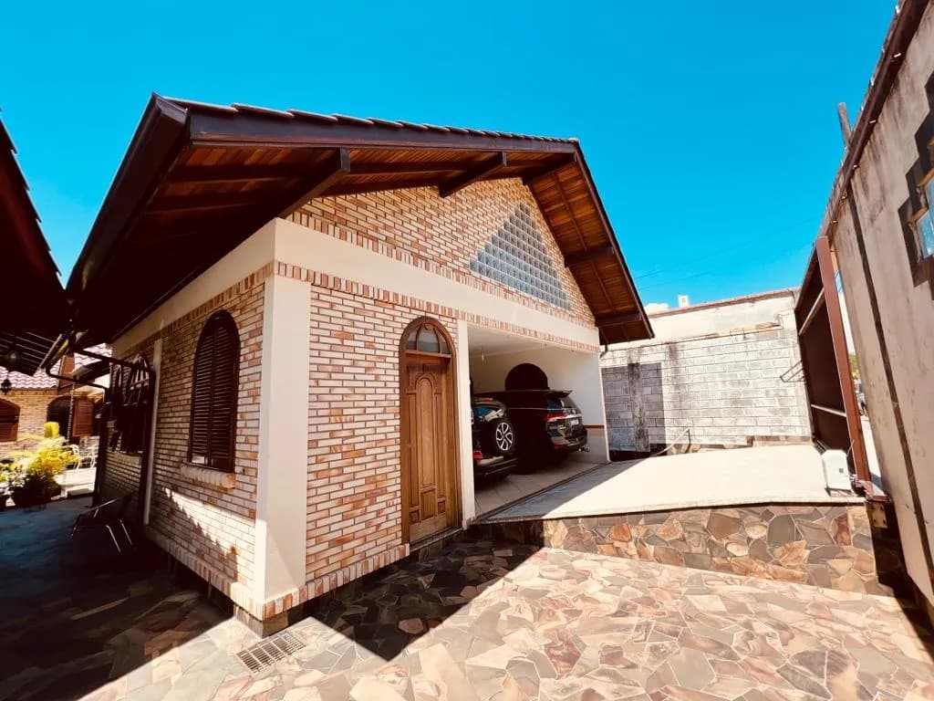 Casa para venda com 5 dormitórios em Itaguaçu com 408 m² — foto 3