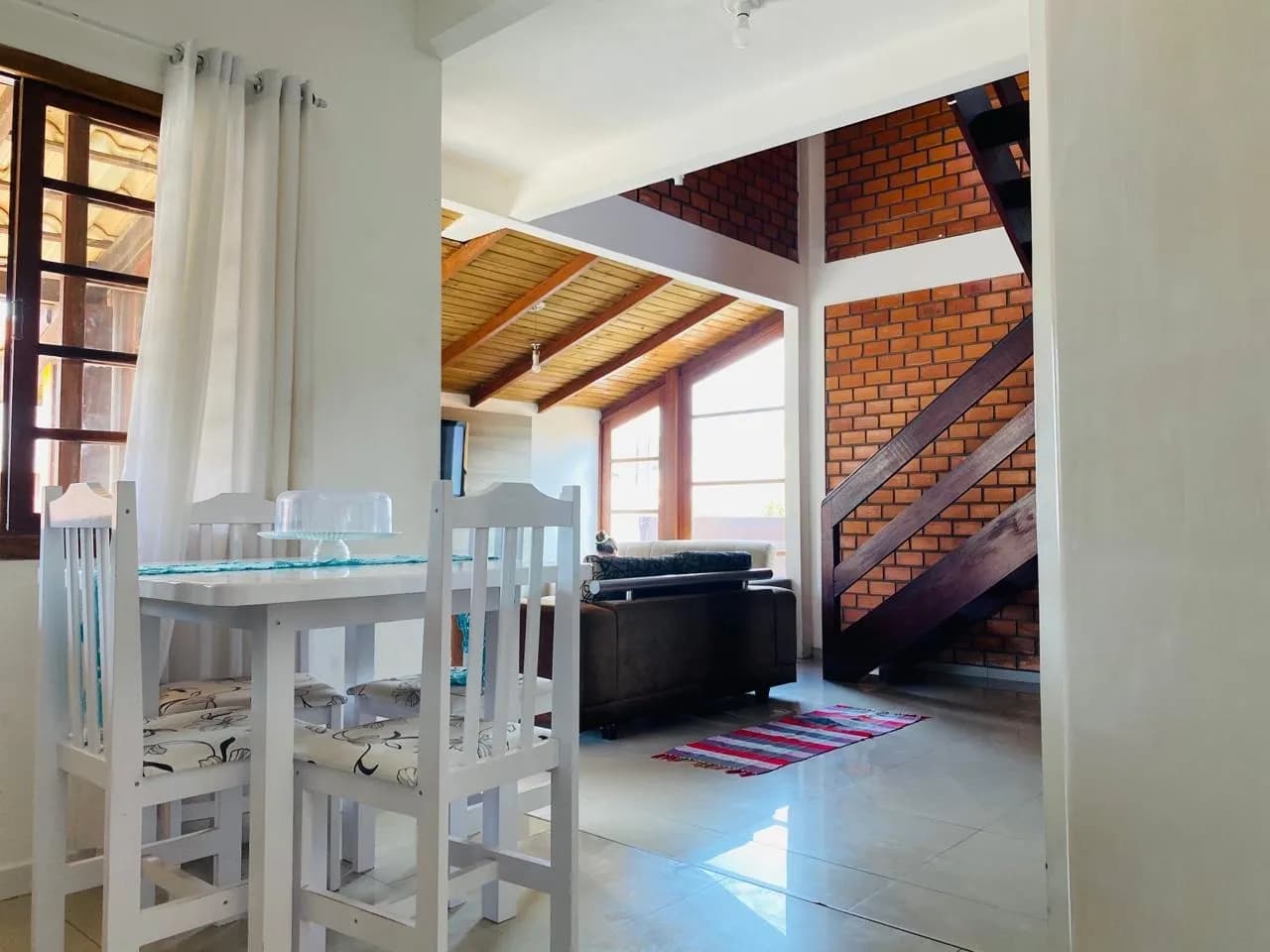 Casa para venda com 7 dormitórios em Ribeirão da Ilha com 257 m² — foto principal