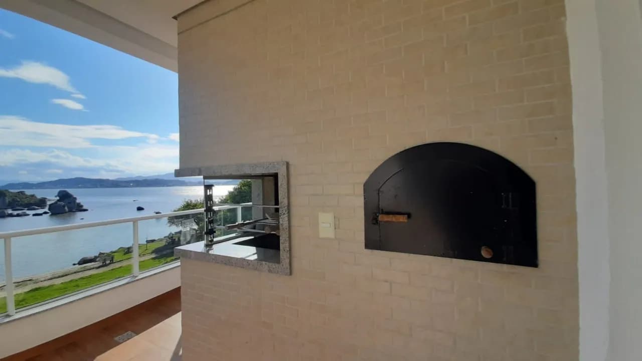 Apartamento para venda com 3 dormitórios em Abraão com 220 m² — foto 2