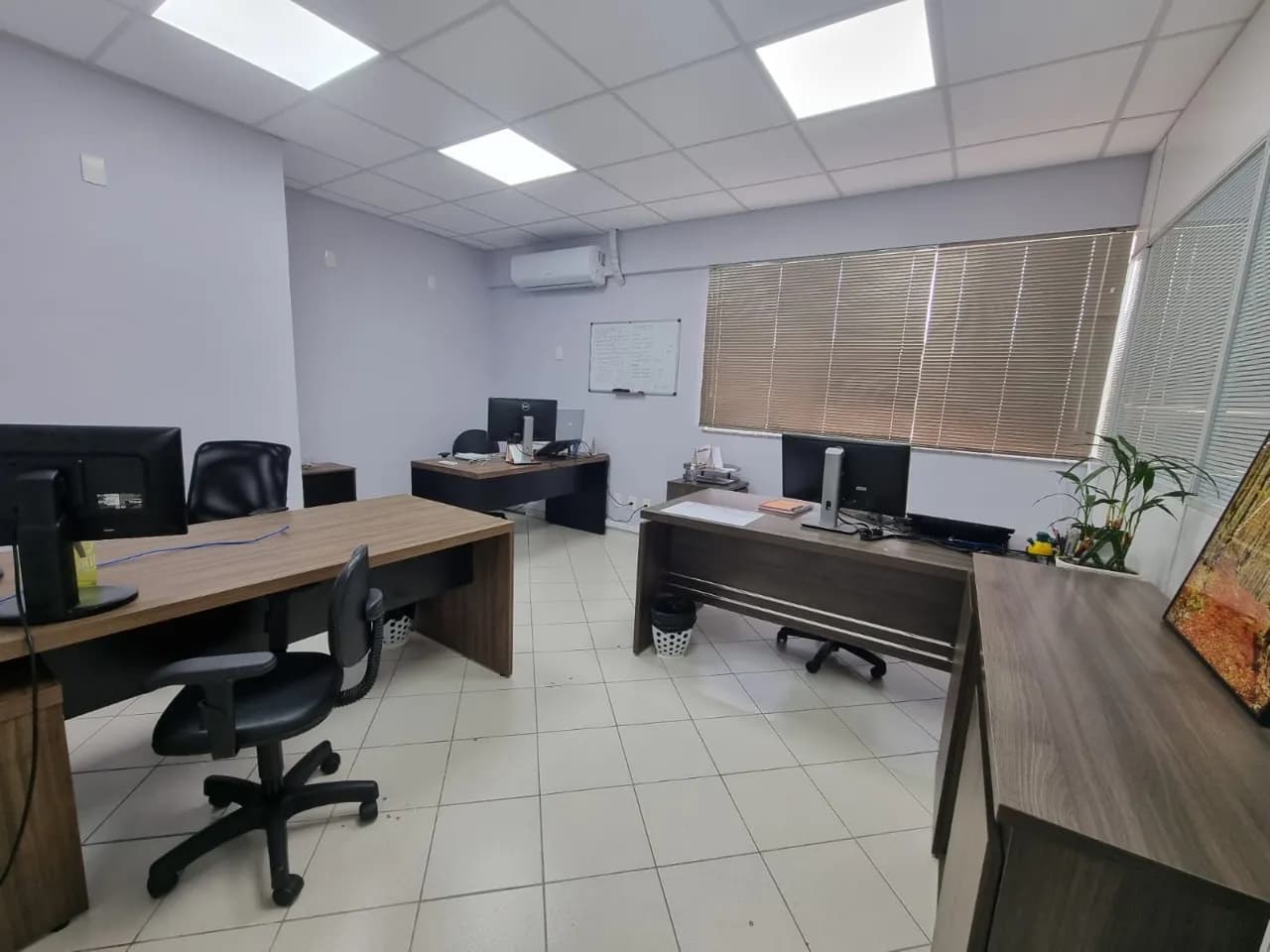 Sala comercial para venda em Itacorubi com 64 m² — foto principal