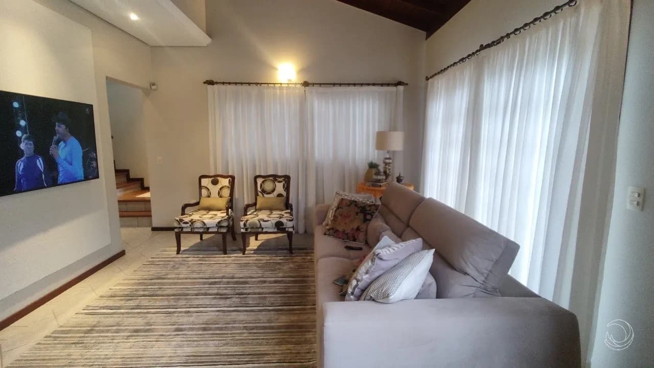 Casa para venda com 4 dormitórios em Agronômica com 162 m² — foto principal