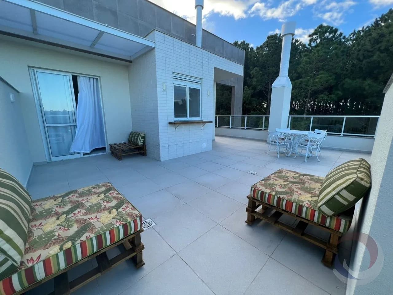 Cobertura para venda com 2 dormitórios em Campeche com 134 m² — foto principal