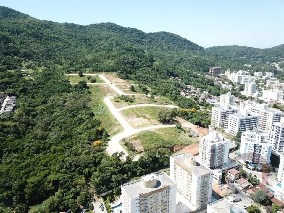 Terreno para venda em Itacorubi com 614 m² — foto principal