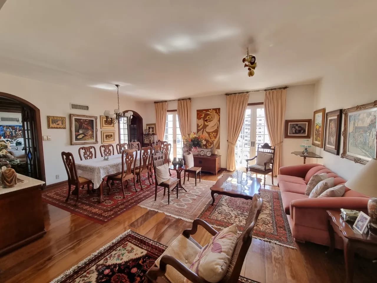 Casa para venda com 4 dormitórios em Agronômica com 536 m² — foto principal