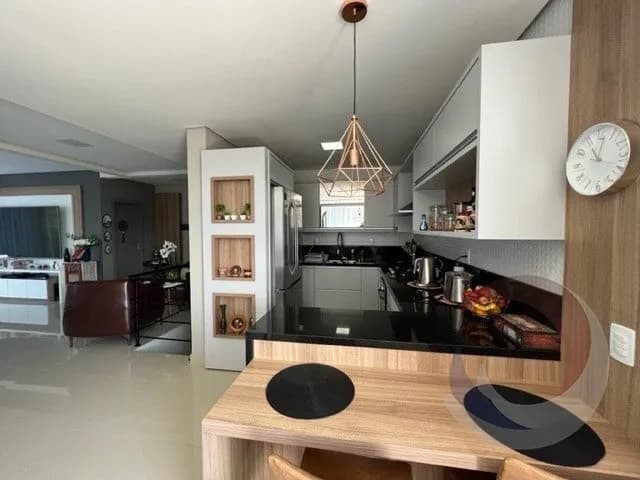 Casa para venda com 3 dormitórios em Côrrego Grande com 176 m² — foto principal