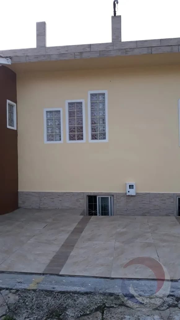 Casa para venda com 1 dormitório, em Barreiros com 377 m² — foto 2