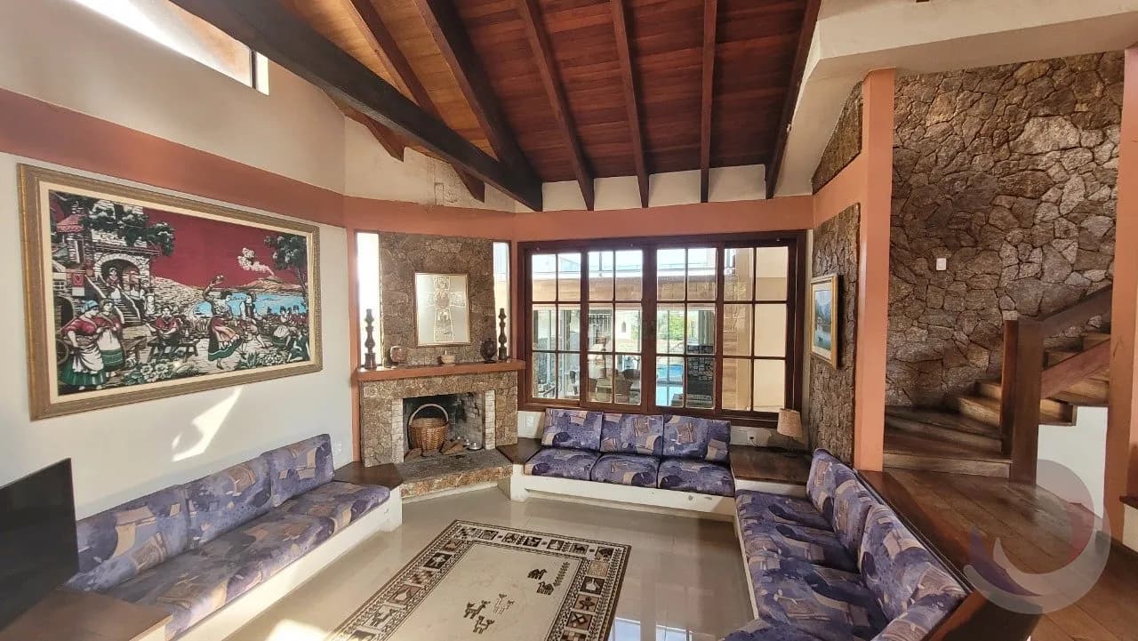 Casa para venda com 7 dormitórios em Itaguaçu com 386 m² — foto principal