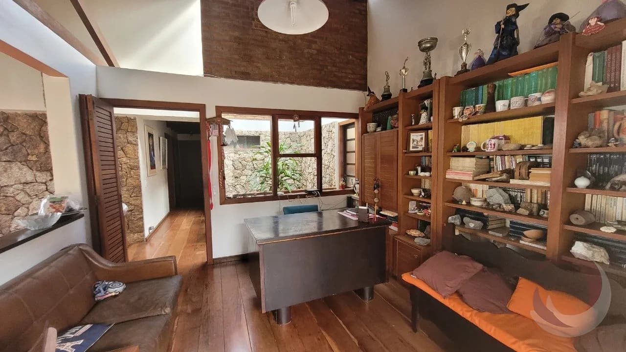 Casa para venda com 7 dormitórios em Itaguaçu com 386 m² — foto 2