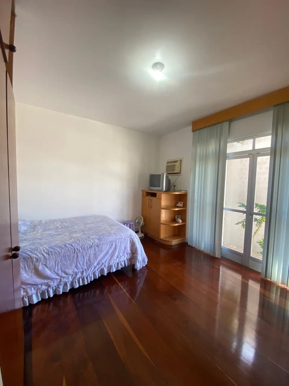 Casa para venda com 4 dormitórios em Pantanal com 272 m² — foto 4