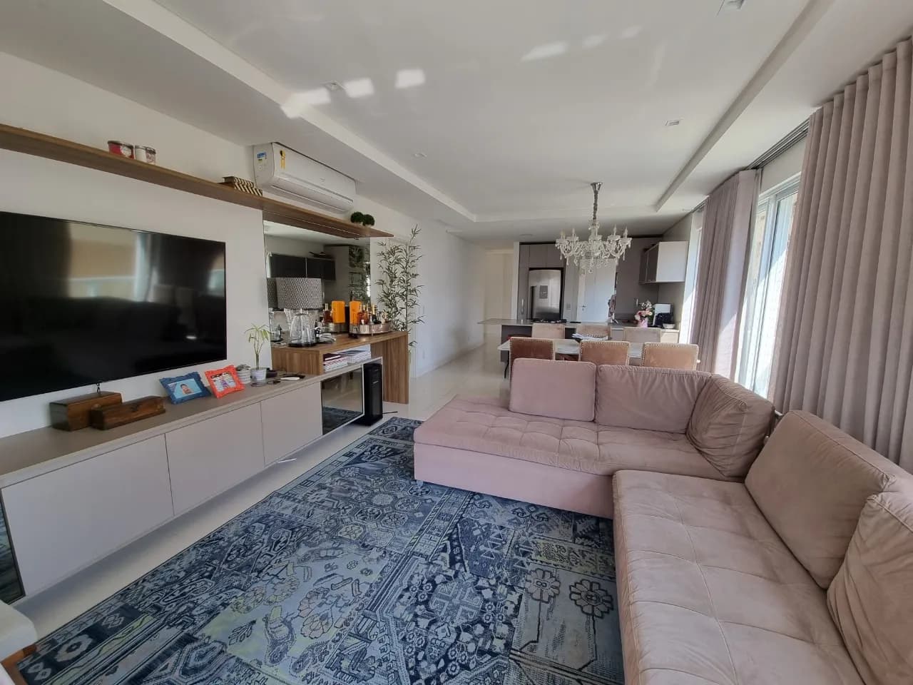 Apartamento para venda com 3 dormitórios em Centro com 108 m² — foto principal
