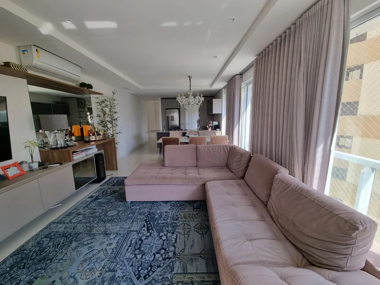 Apartamento para venda com 3 dormitórios em Centro com 108 m² — foto 2