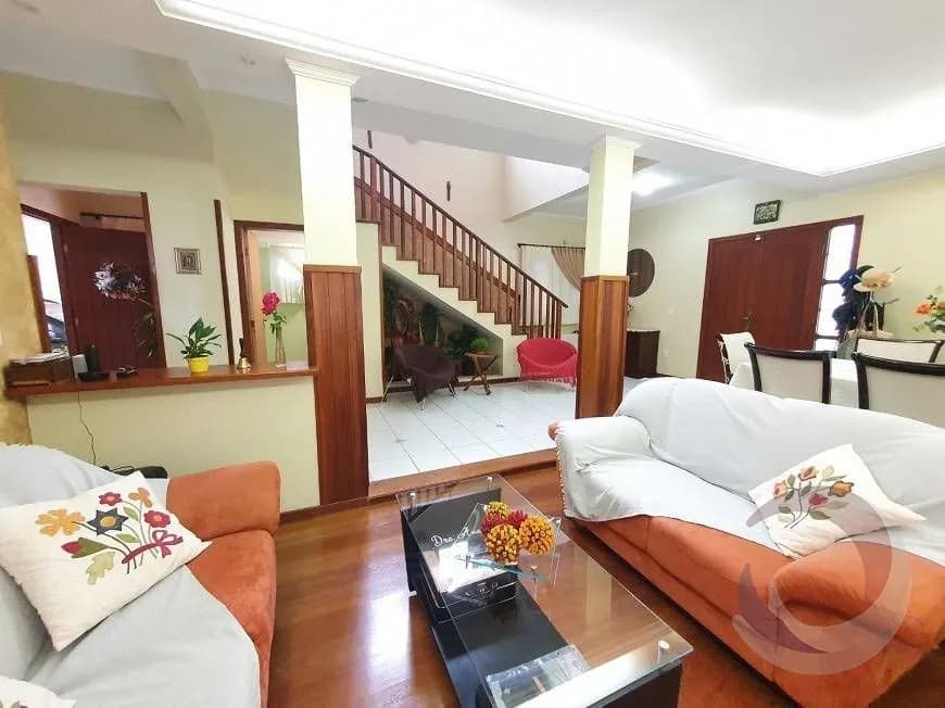 Casa para venda com 4 dormitórios em Carianos com 250 m² — foto 4