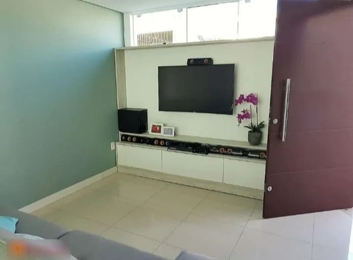 Casa para venda com 3 dormitórios em Agronômica com 160 m² — foto 2