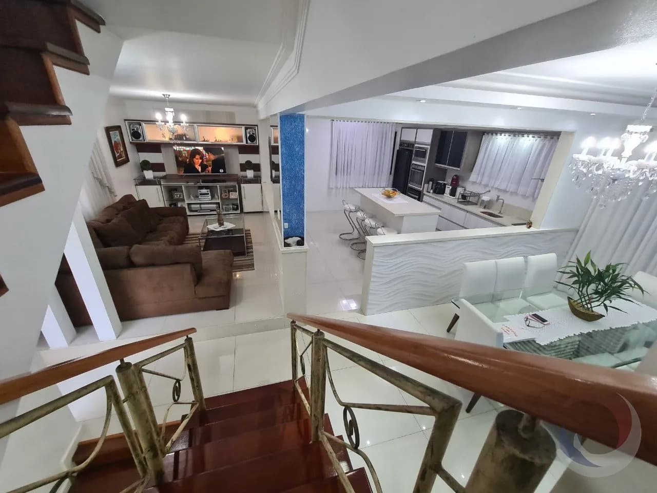Casa para venda com 3 dormitórios em Campinas com 325 m²