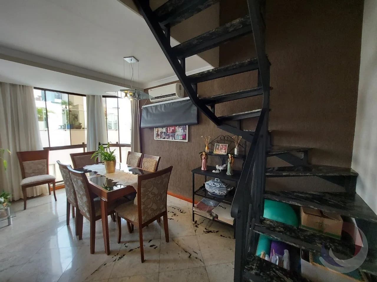 Cobertura para venda com 4 dormitórios em Centro com 215 m² — foto 4