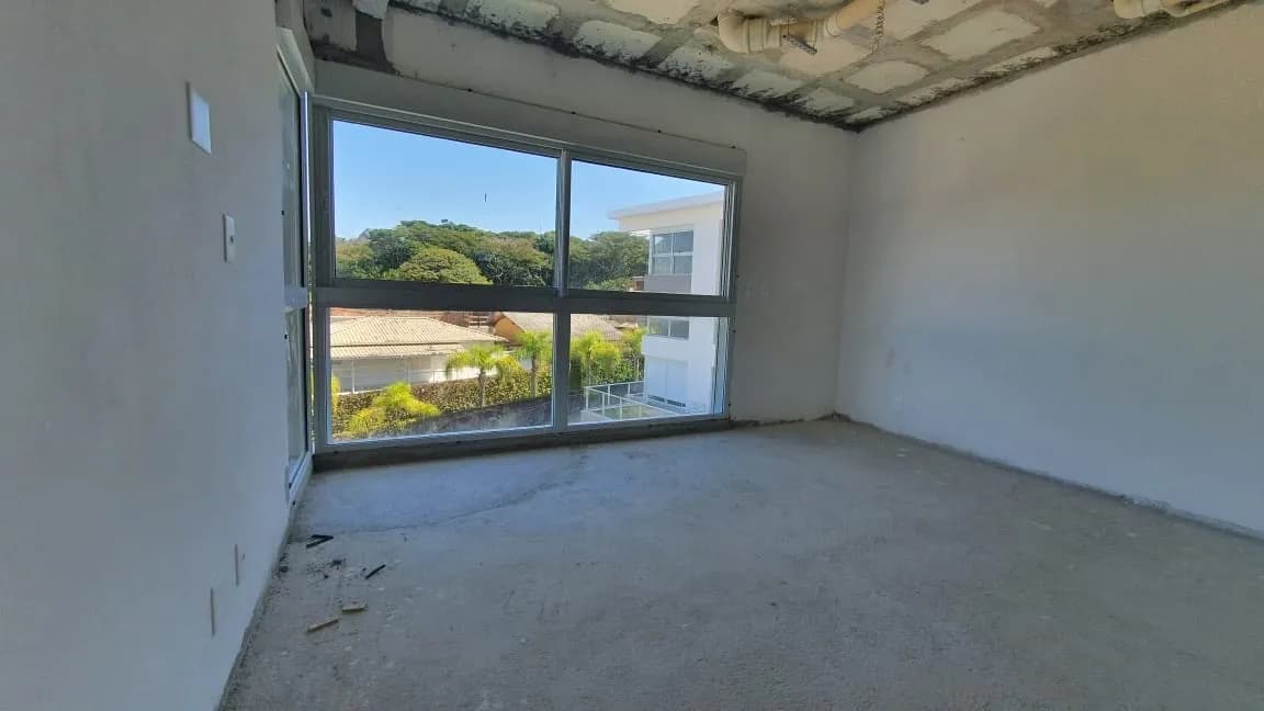 Apartamento duplex para venda com 3 dormitórios em Cacupé com 159 m² — foto principal