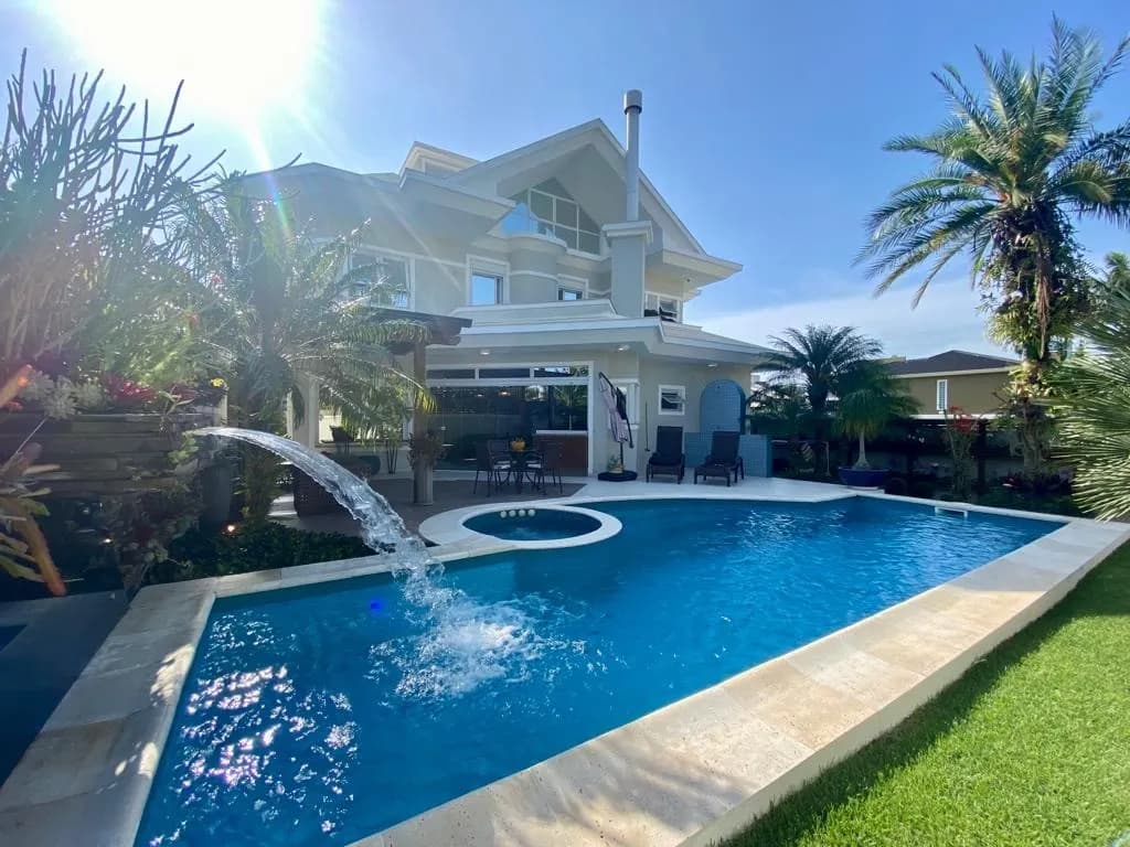 Casa para venda com 5 dormitórios em Jurerê Internacional com 416 m² — foto principal