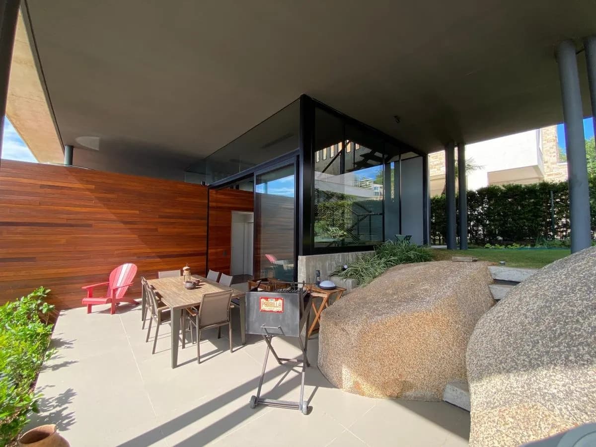 Casa de condomínio para venda com 3 dormitórios em Cacupé com 339 m² — foto 3