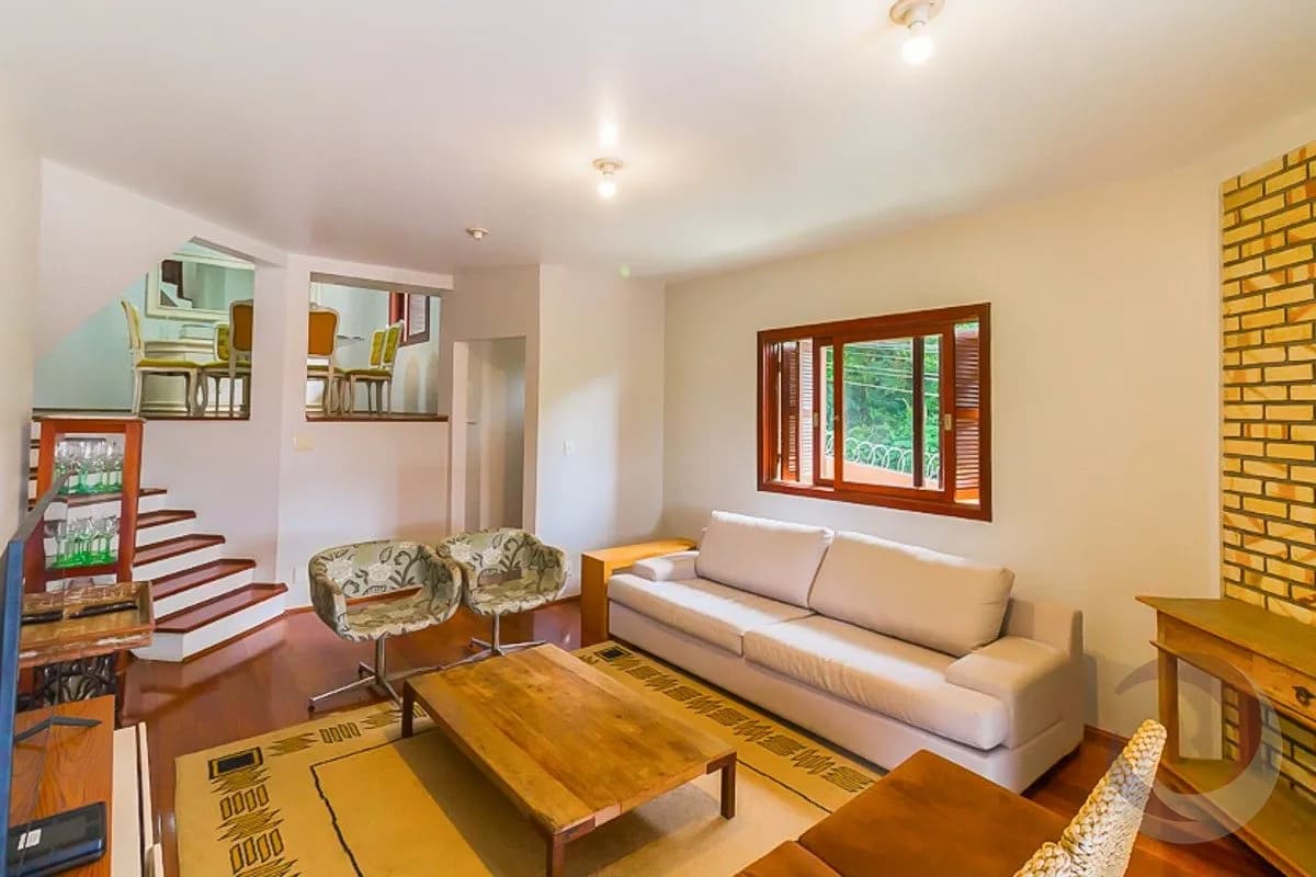 Casa para venda com 4 dormitórios em Centro com 240 m² — foto 4