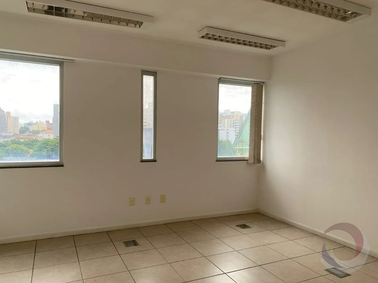 Sala comercial para venda em Centro com 76 m² — foto principal