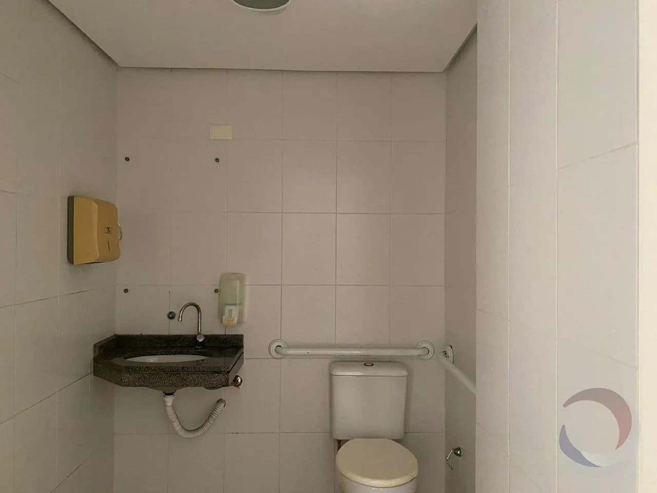 Sala comercial para venda em Centro com 76 m² — foto 5