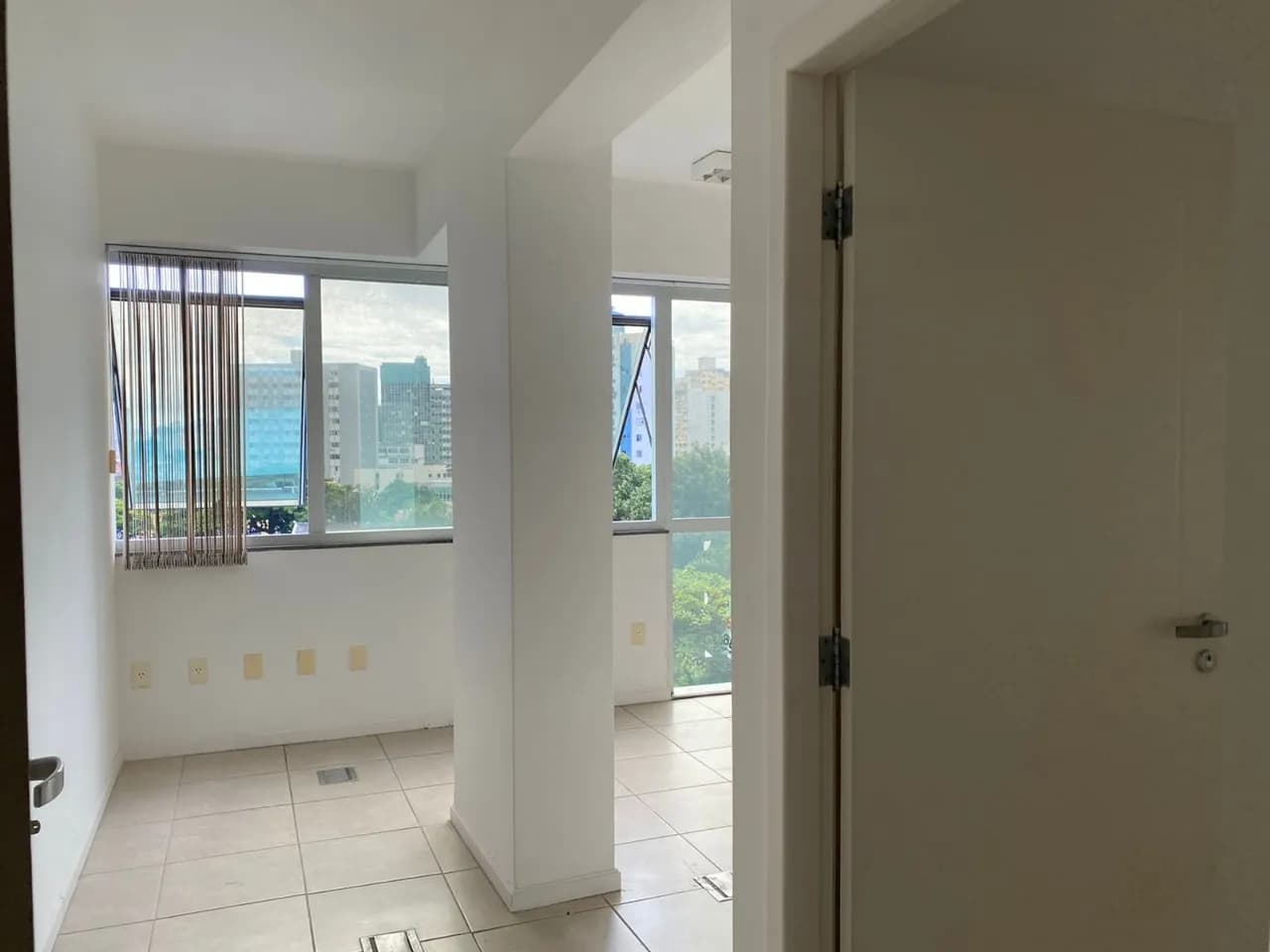 Sala comercial para venda em Centro com 57 m² — foto 5