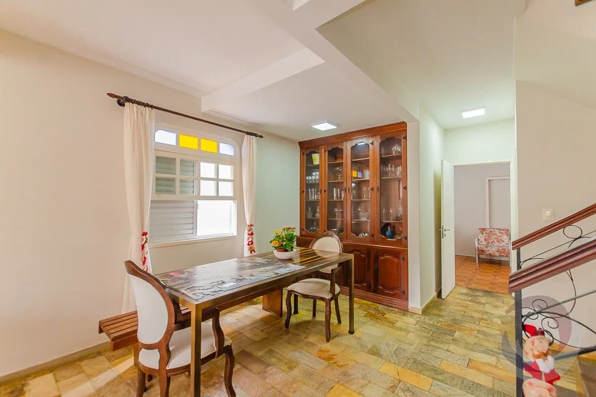 Casa para venda com 4 dormitórios em Centro com 190 m² — foto 3