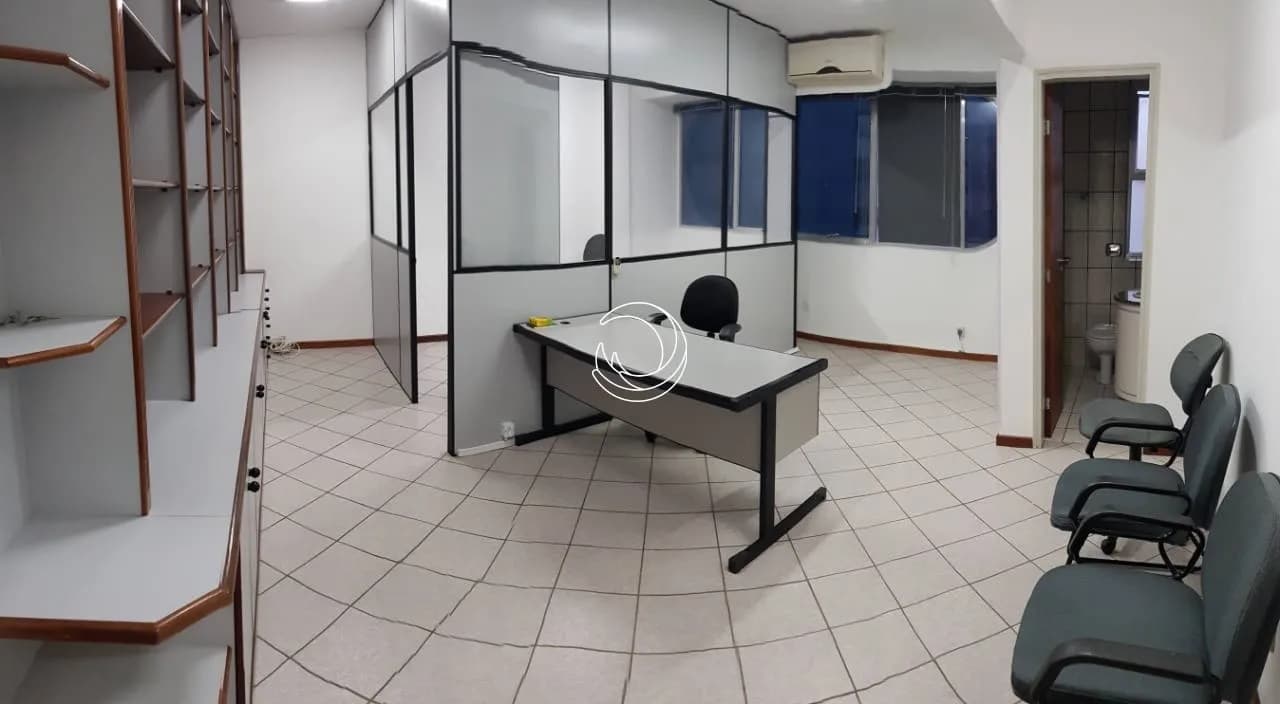 Sala comercial para venda em Centro com 42 m² — foto principal