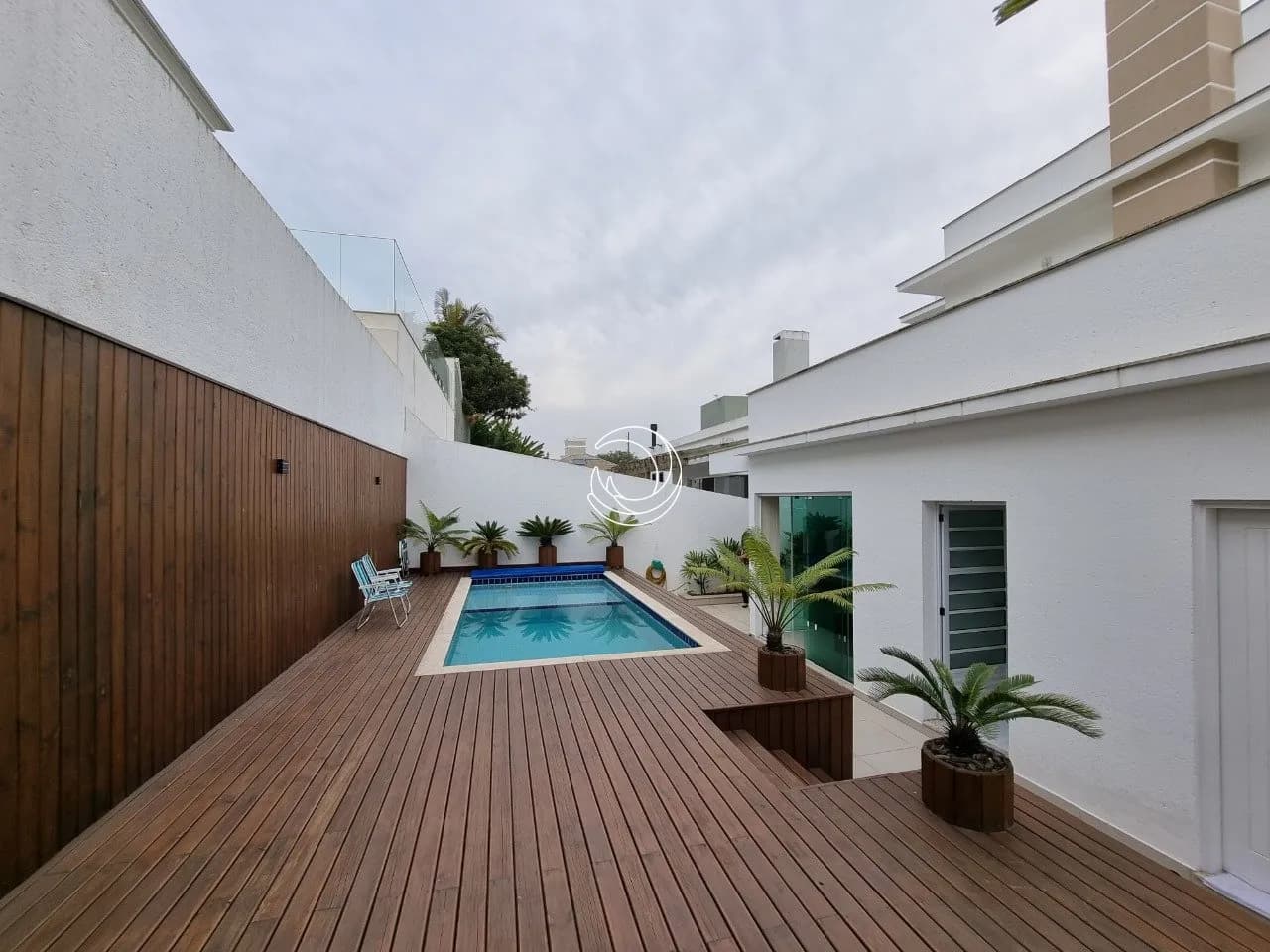 Casa para venda com 4 dormitórios em Pedra Branca com 460 m² — foto principal