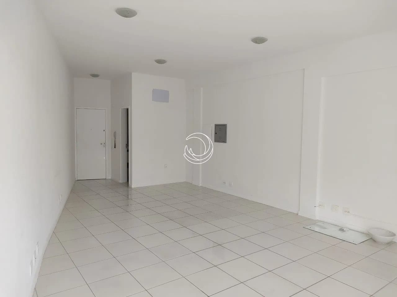 Sala comercial para venda em Côrrego Grande com 55 m² — foto 2