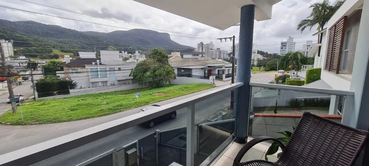 Casa para venda com 4 dormitórios em Pedra Branca com 236 m² — foto principal