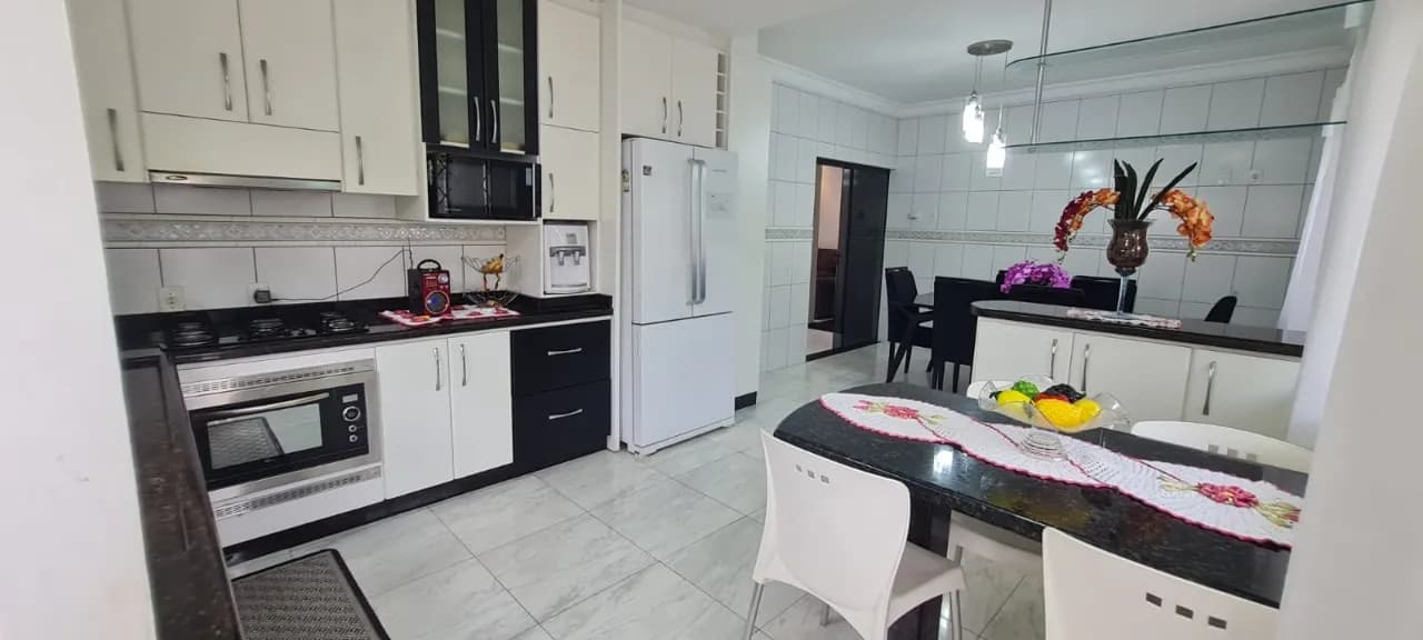 Casa para venda com 4 dormitórios em Pedra Branca com 236 m² — foto 4