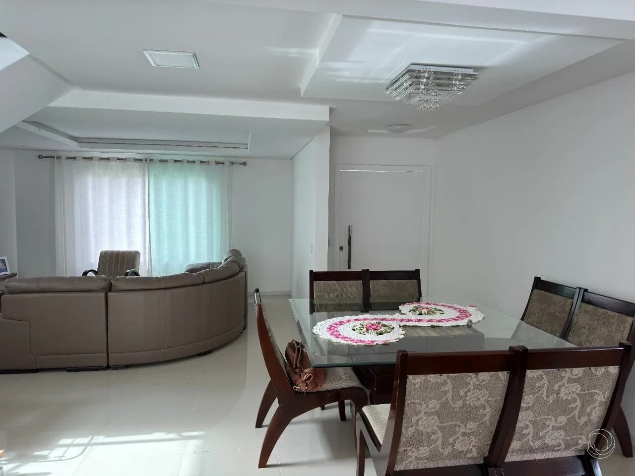 Casa de condomínio para venda com 3 dormitórios em Campeche com 209 m² — foto principal