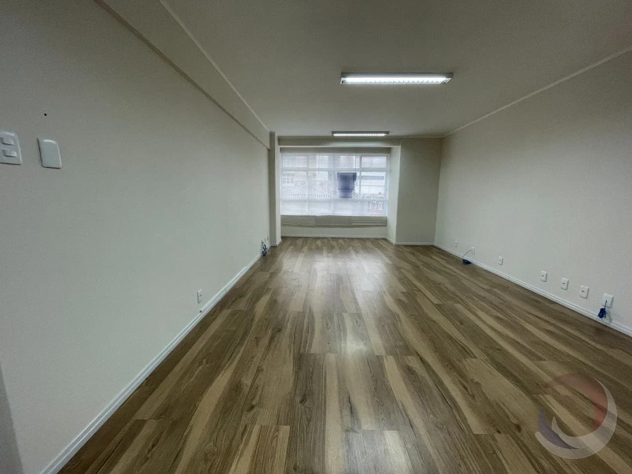 Sala comercial para venda em Centro com 34 m² — foto principal