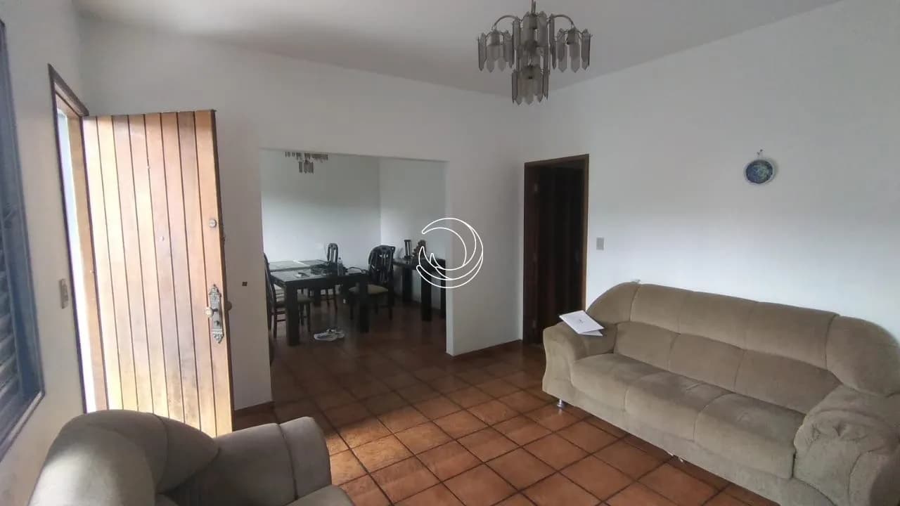 Casa para venda com 5 dormitórios em Kobrasol com 268 m²