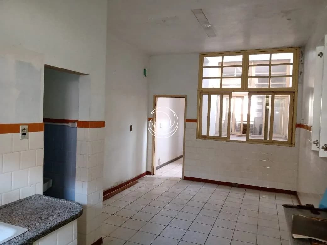 Casa para venda com 3 dormitórios em Centro com 185 m² — foto principal