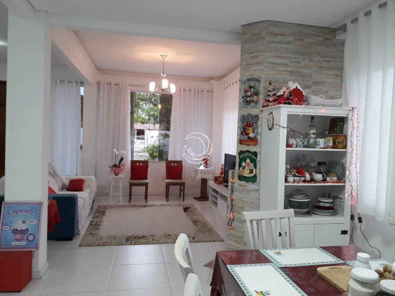 Casa para venda com 3 dormitórios em Ingleses Do Rio Vermelho com 600 m² — foto principal